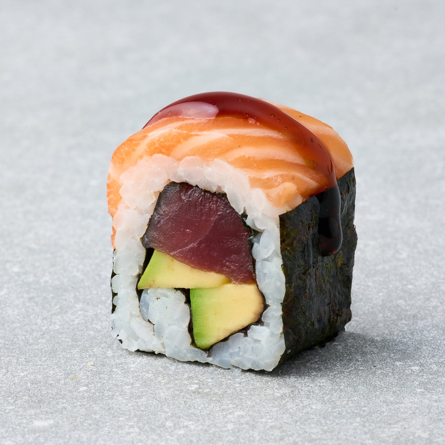 Reloaded Salmon Rainbow Roll | 5pcs