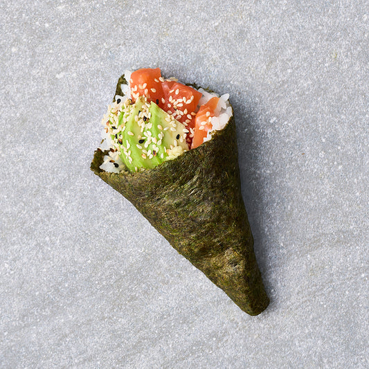 Salmon Hand Roll (Temaki) | 1pc